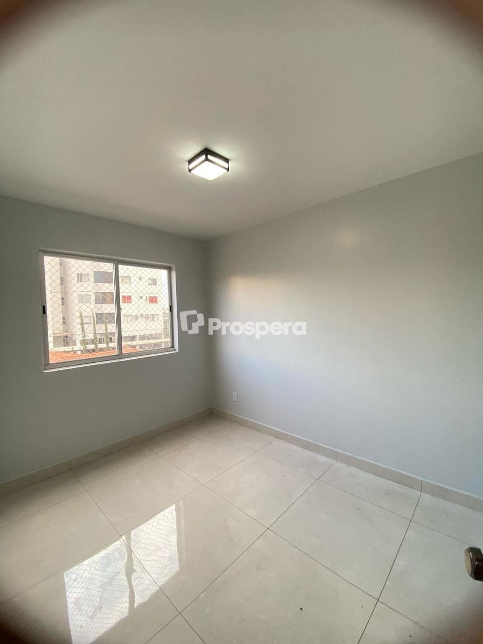 Apartamento à venda com 3 quartos, 77m² - Foto 1