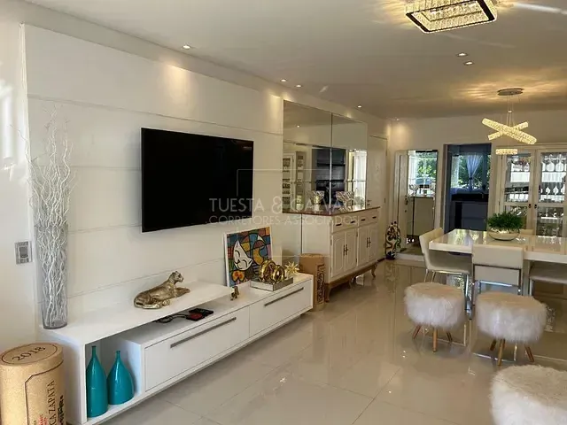 Apartamento com 102m² 3 quartos e 3 banheiros, à venda, no bairro Água Verde em Curitiba