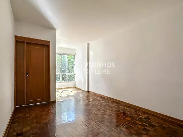 Apartamento com 100m² 3 quartos e 3 banheiros, à venda, no bairro Leme em Rio de Janeiro