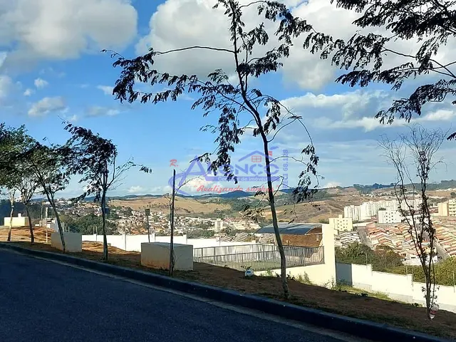 Apartamento 2 quartos e 1 banheiro, à venda, no bairro Vila Nova Aliança em Jacareí