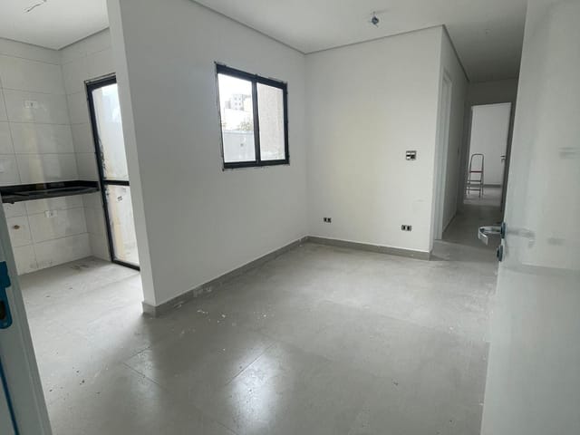 Apartamento 2 quartos e 2 banheiros, para alugar, no bairro Vila São Pedro em Santo André