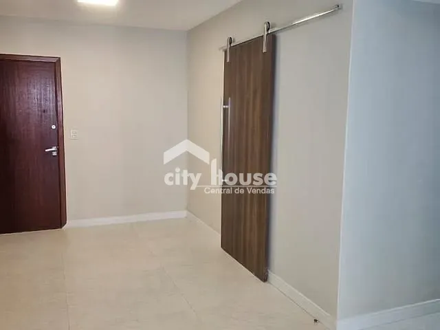 Apartamento 2 quartos e 2 banheiros, à venda, no bairro Praia da Costa em Vila Velha