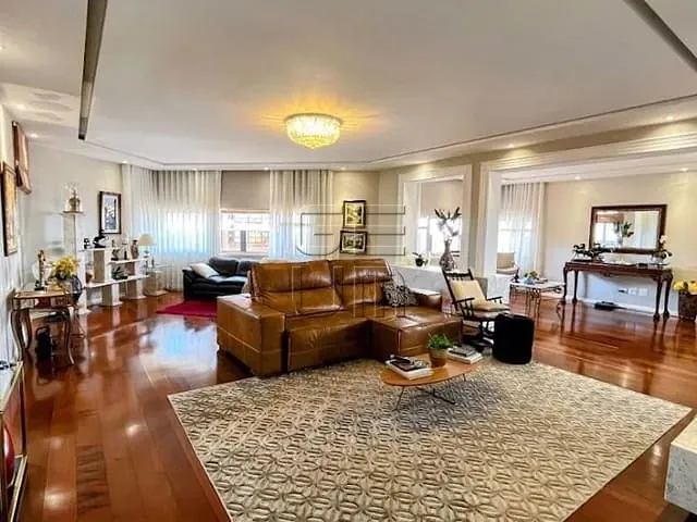 Apartamento com 524m² 5 quartos e 6 banheiros, à venda, no bairro Centro em Londrina