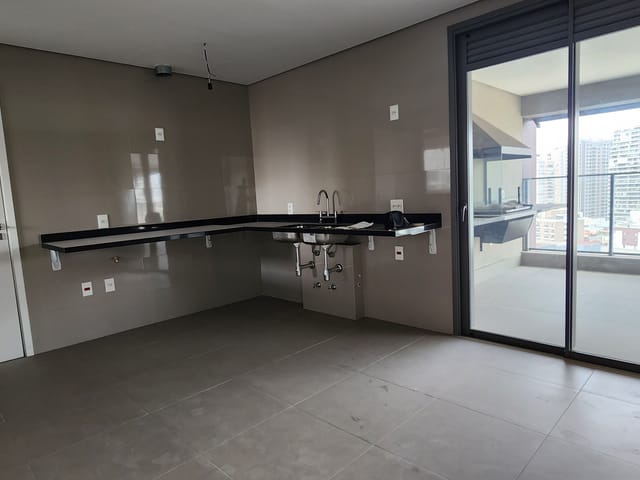 Apartamento 3 quartos e 4 banheiros, à venda, no bairro Vila Olímpia em São Paulo