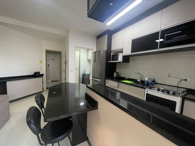 Apartamento 2 quartos e 2 banheiros, para alugar, no bairro Bigorrilho em Curitiba