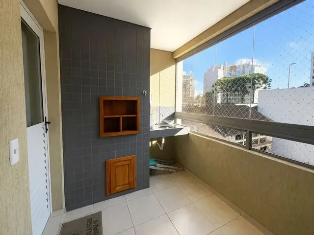 Apartamento 2 quartos e 2 banheiros, para alugar, no bairro Bigorrilho em Curitiba