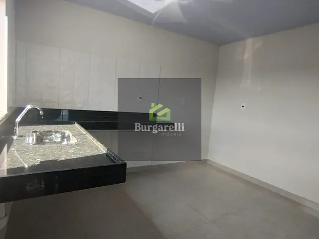 Apartamento 2 quartos e 1 banheiro, para alugar, no bairro Vila Pitangui em Lavras