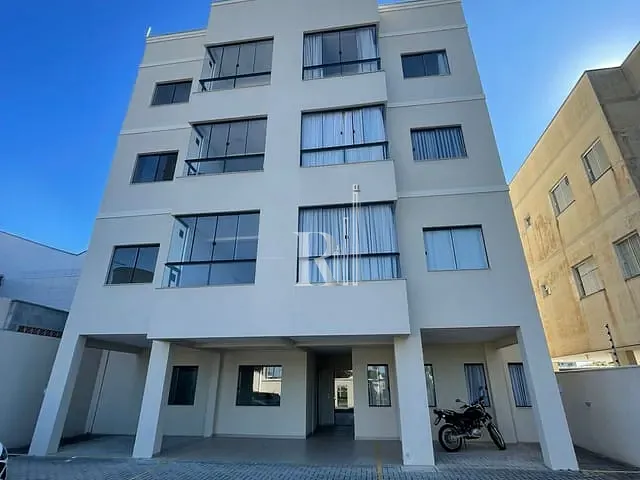 Apartamento 2 quartos e 2 banheiros, à venda, no bairro Universitário em Tijucas