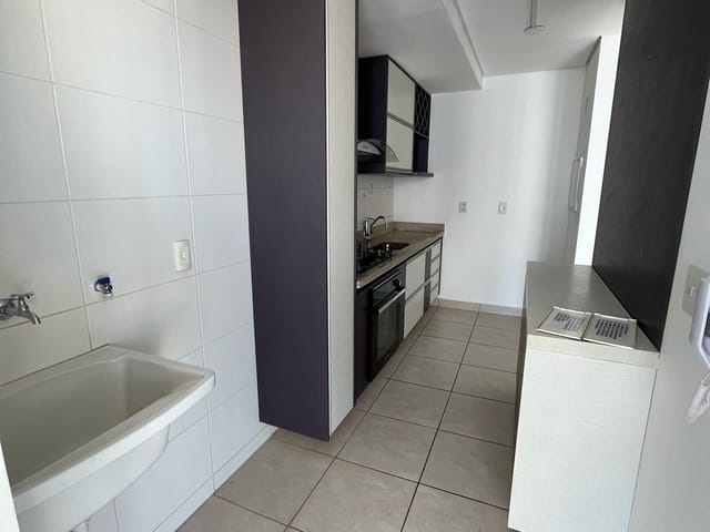 Apartamento com 75m² 3 quartos e 2 banheiros, para alugar, no bairro Jardim Goiás em Goiânia