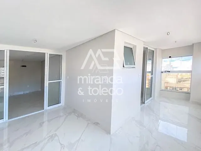 Apartamento com 77m² 2 quartos e 2 banheiros, à venda, no bairro Centro em Guarapari