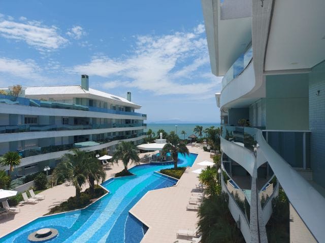 Apartamento com 271m² 3 quartos e 5 banheiros, à venda, no bairro Canasvieiras em Florianópolis