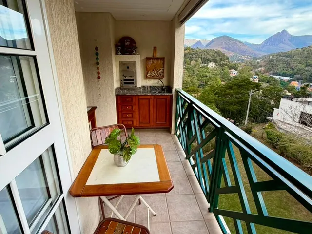Apartamento para alugar, no bairro Itaipava em Petrópolis
