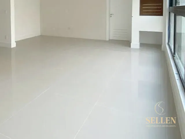 Apartamento 3 quartos e 4 banheiros, à venda, no bairro Centro em Balneário Camboriú