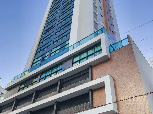 Apartamento 3 quartos e 4 banheiros, à venda, no bairro Centro em Balneário Camboriú