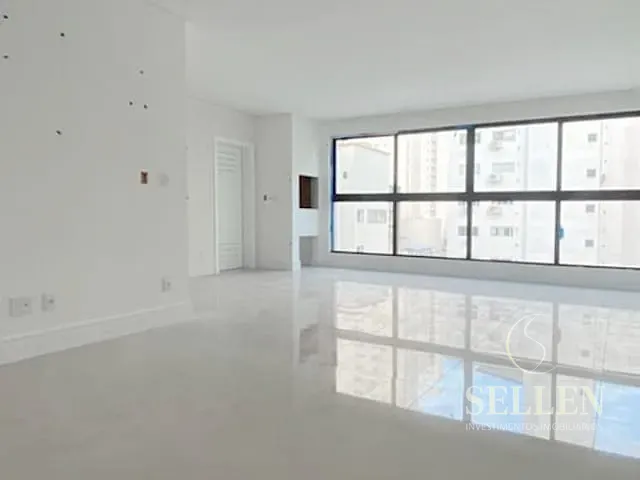 Apartamento 3 quartos e 4 banheiros, à venda, no bairro Centro em Balneário Camboriú