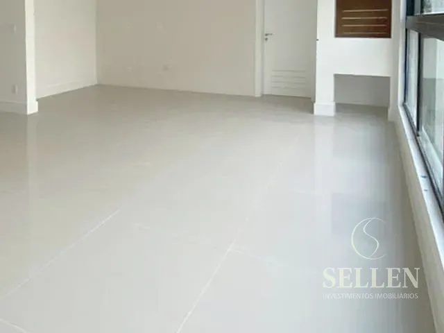 Apartamento 3 quartos e 4 banheiros, à venda, no bairro Centro em Balneário Camboriú