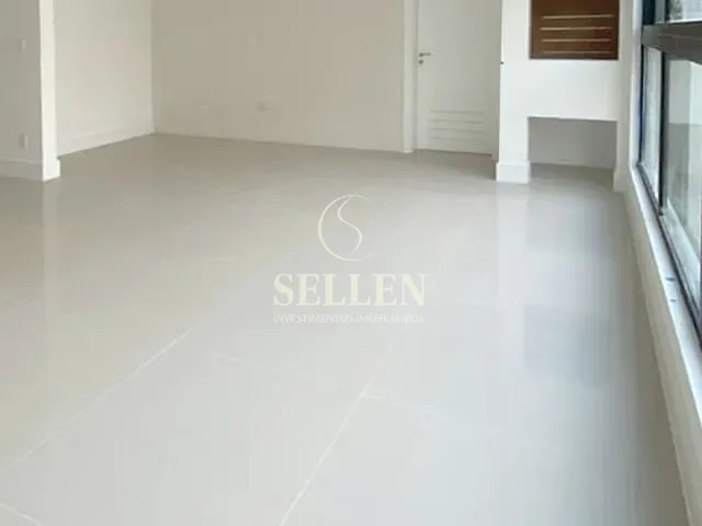 Apartamento 3 quartos e 4 banheiros, à venda, no bairro Centro em Balneário Camboriú