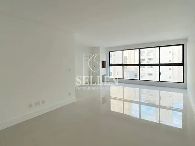 Apartamento 3 quartos e 4 banheiros, à venda, no bairro Centro em Balneário Camboriú