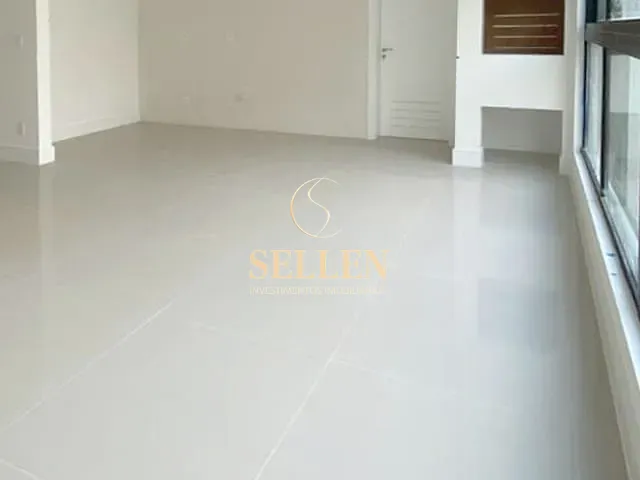 Apartamento 3 quartos e 4 banheiros, à venda, no bairro Centro em Balneário Camboriú