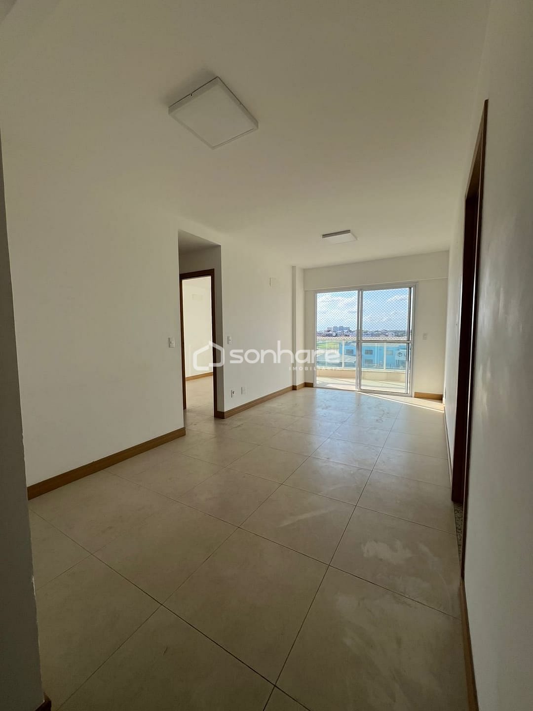 Apartamento à venda com 3 quartos, 90m² - Foto 2