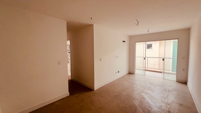 Apartamento 2 quartos e 2 banheiros, à venda, no bairro Palmeiras em Cabo Frio