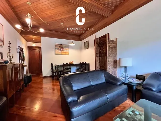 Apartamento com 154m² 2 quartos e 3 banheiros, à venda, no bairro Vila Sapucai em Campos do Jordão
