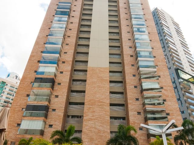Apartamento com 411m² 4 quartos e 6 banheiros, à venda, no bairro Enseada do Suá em Vitória