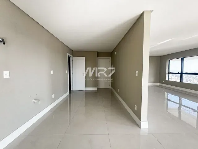 Apartamento com 288m² 3 quartos e 4 banheiros, à venda, no bairro Oficinas em Ponta Grossa