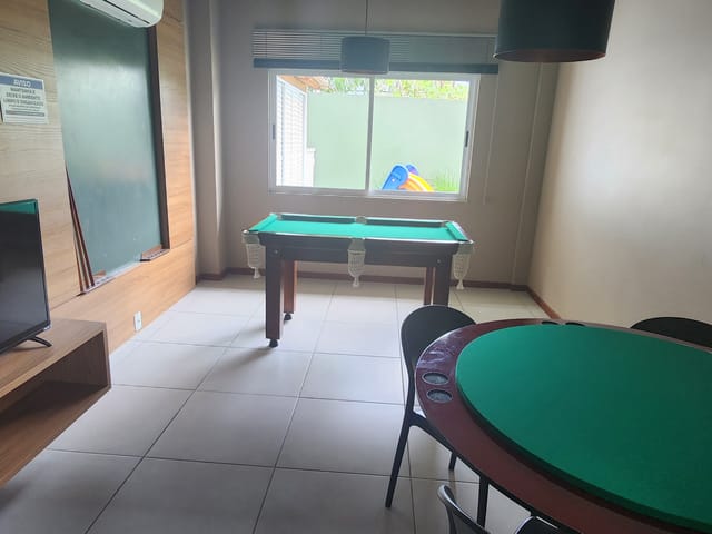 Foto do Apartamento - Apartamento para locação no Laguna contendo 1 quarto , sala , banheiro , varanda condomínio com piscina, churrasqueira total infraestrutura . | Proced Imóveis