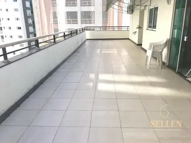 Apartamento 4 quartos e 4 banheiros, à venda, no bairro Centro em Balneário Camboriú