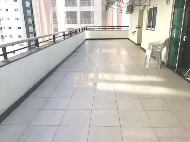 Apartamento 4 quartos e 4 banheiros, à venda, no bairro Centro em Balneário Camboriú