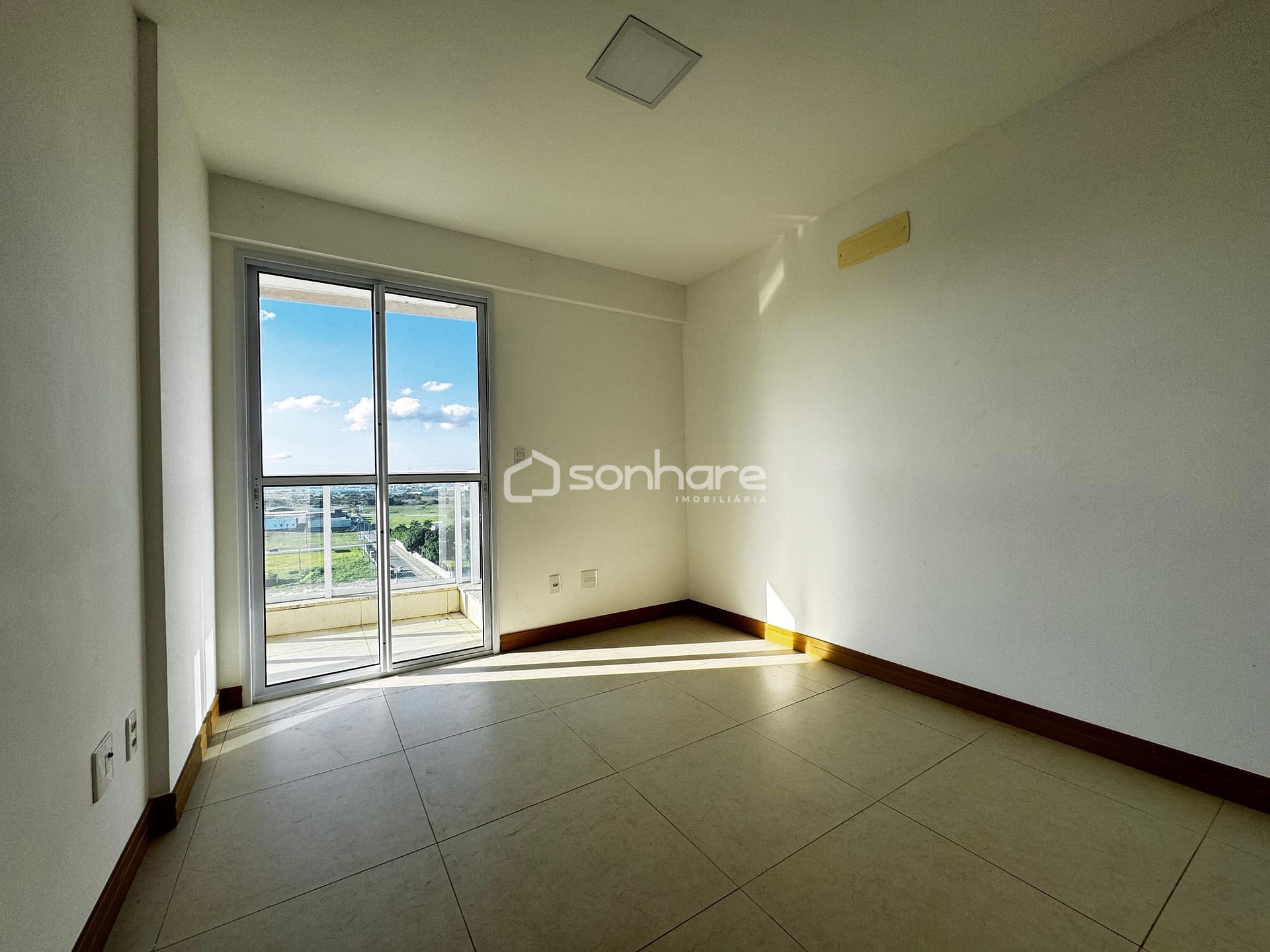 Apartamento à venda com 3 quartos, 90m² - Foto 2