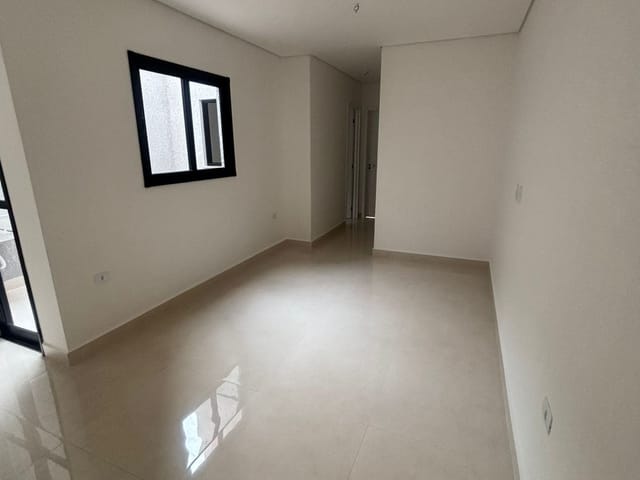 Apartamento 2 quartos e 2 banheiros, à venda, no bairro Utinga em Santo André