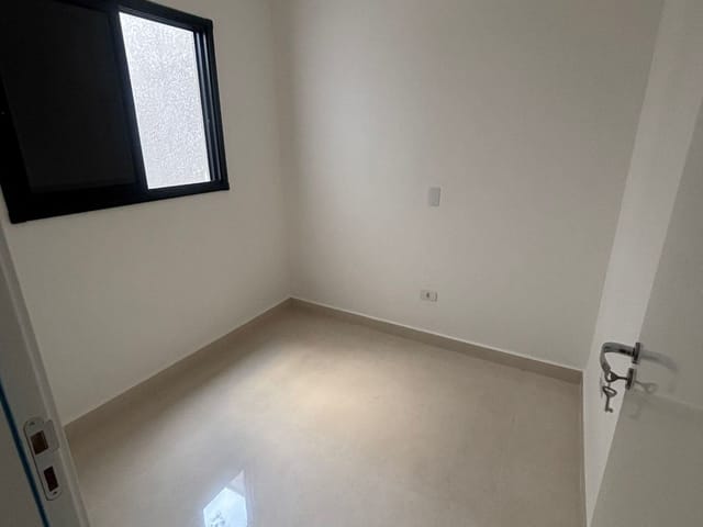 Apartamento 2 quartos e 2 banheiros, à venda, no bairro Utinga em Santo André
