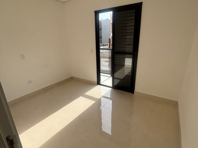 Apartamento 2 quartos e 2 banheiros, à venda, no bairro Utinga em Santo André