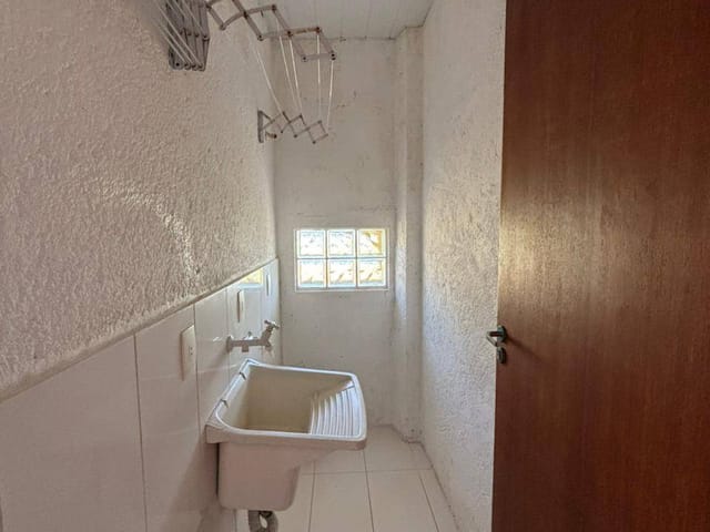 Apartamento com 63m² 2 quartos e 1 banheiro, para alugar, no bairro Ribeirão da Ilha em Florianópolis