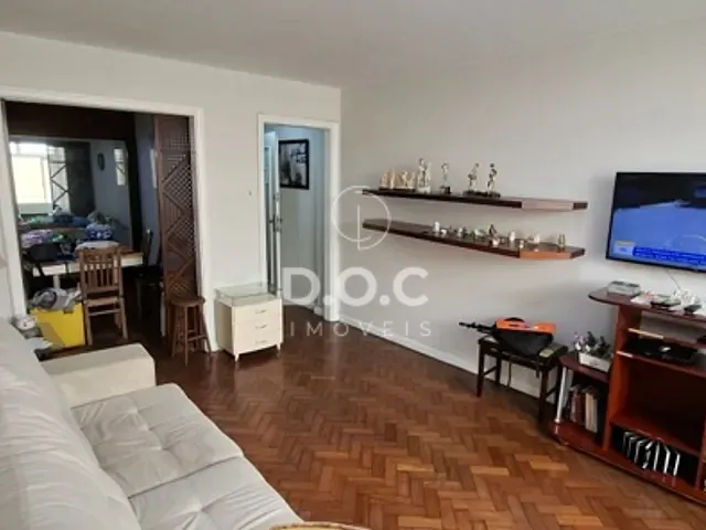 Apartamento 3 quartos e 2 banheiros, à venda ou para alugar, no bairro Leblon em Rio de Janeiro