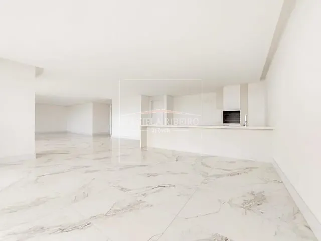 Apartamento 4 quartos e 5 banheiros, à venda, no bairro Bela Suiça em Londrina