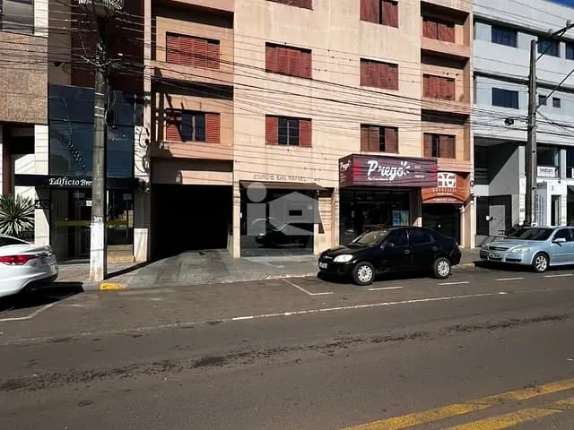 Apartamento 3 quartos e 3 banheiros, à venda, no bairro Centro em Rolândia