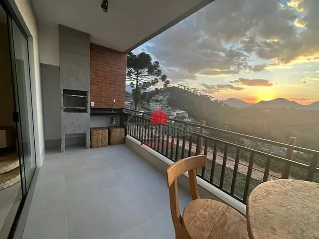 Apartamento 2 quartos e 2 banheiros, à venda, no bairro Nova Suíça em Nova Friburgo