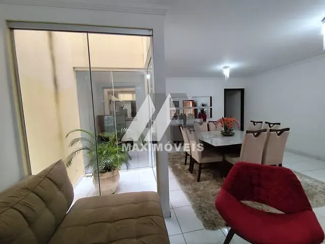 Apartamento 3 quartos e 3 banheiros, à venda, no bairro Centro em Araçuaí