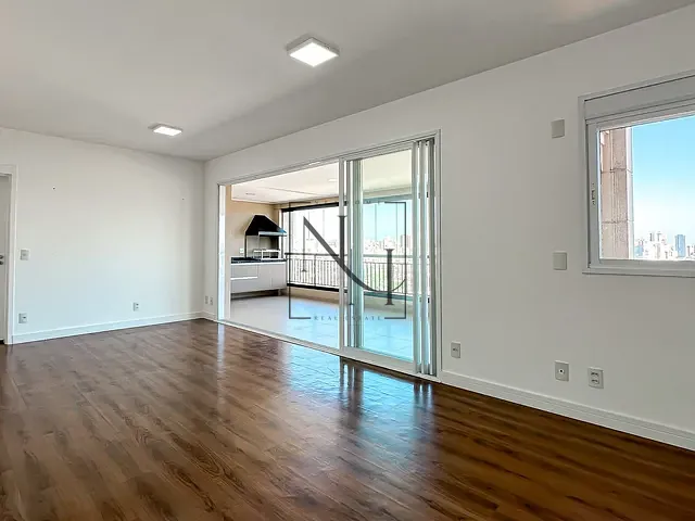 Apartamento com 135m² 3 quartos e 5 banheiros, para alugar, no bairro Vila Olímpia em São Paulo