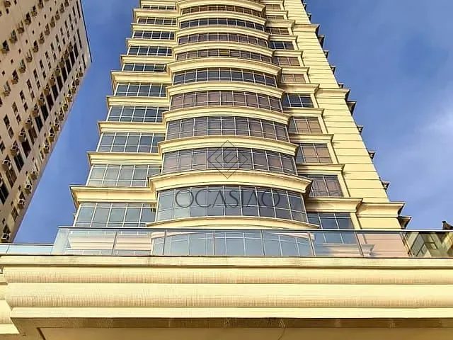 Apartamento com 587m² 4 quartos e 4 banheiros, à venda, no bairro Centro em Balneário Camboriú