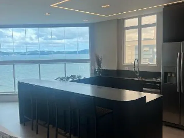 Apartamento 3 quartos e 4 banheiros, à venda, no bairro centro  em Itapema