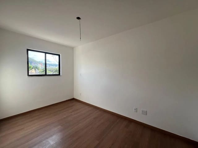 Apartamento 2 quartos e 2 banheiros, à venda, no bairro Mariano Procópio em Juiz de Fora