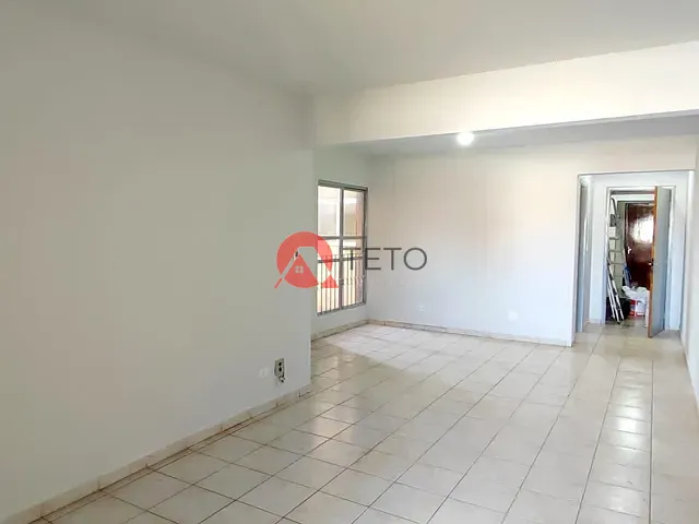 Apartamento 2 quartos e 1 banheiro, para alugar, no bairro Zona 03 em Maringá