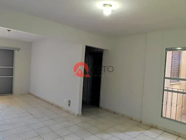 Apartamento 2 quartos e 1 banheiro, para alugar, no bairro Zona 03 em Maringá
