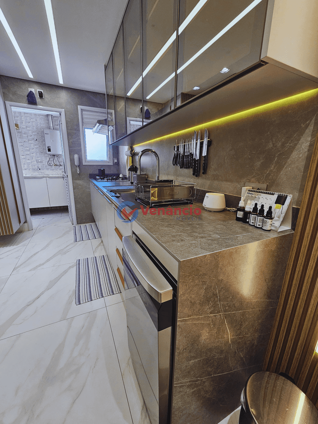 Apartamento à venda com 3 quartos, 105m² - Foto 14