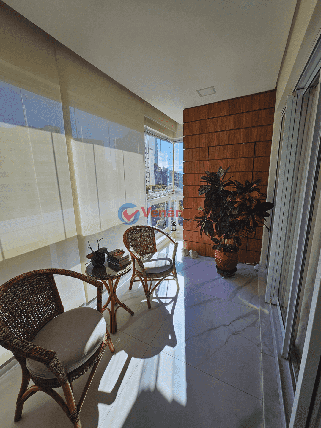 Apartamento à venda com 3 quartos, 105m² - Foto 8