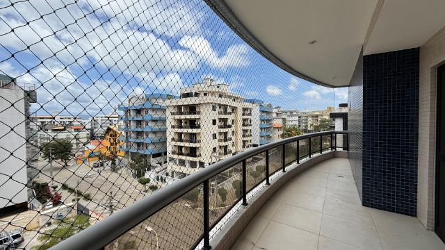 Apartamento 3 quartos e 2 banheiros, à venda, no bairro Algodoal em Cabo Frio